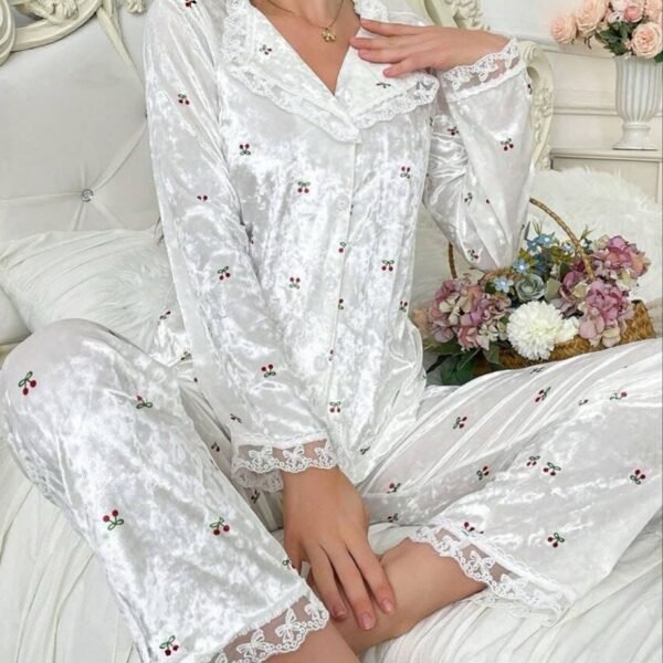 Vintage-Style Floral Velvet Pajama Set