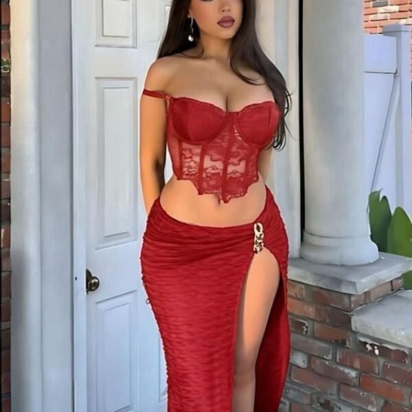 Elegant Two-Piece Lace & Ruched Set