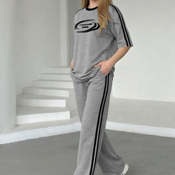 This two-piece lounge set is designed to blend athletic style with everyday comfort.