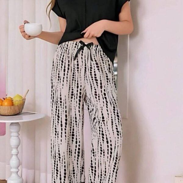 Chic & Relaxed Two-Piece Loungewear Set